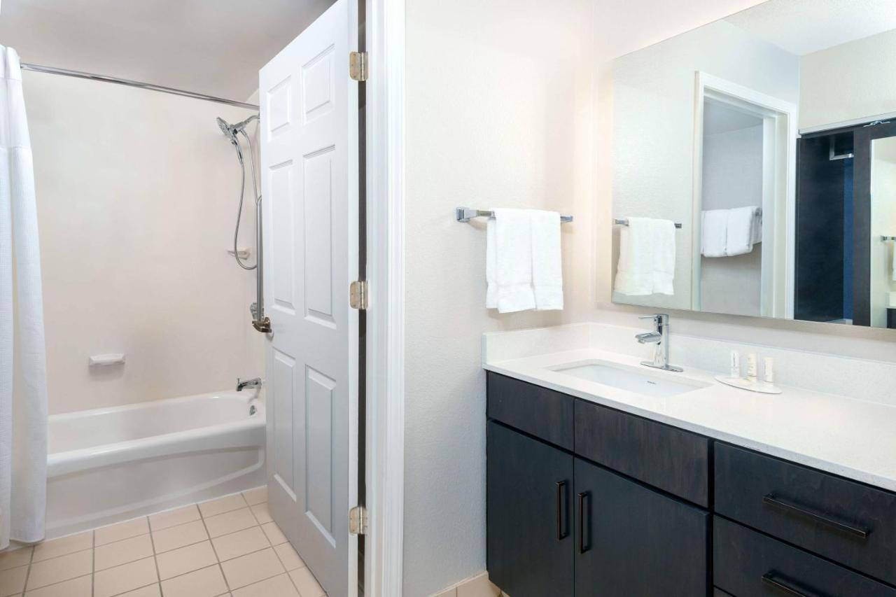 Residence Inn By Marriott Boston Brockton/Easton Екстер'єр фото