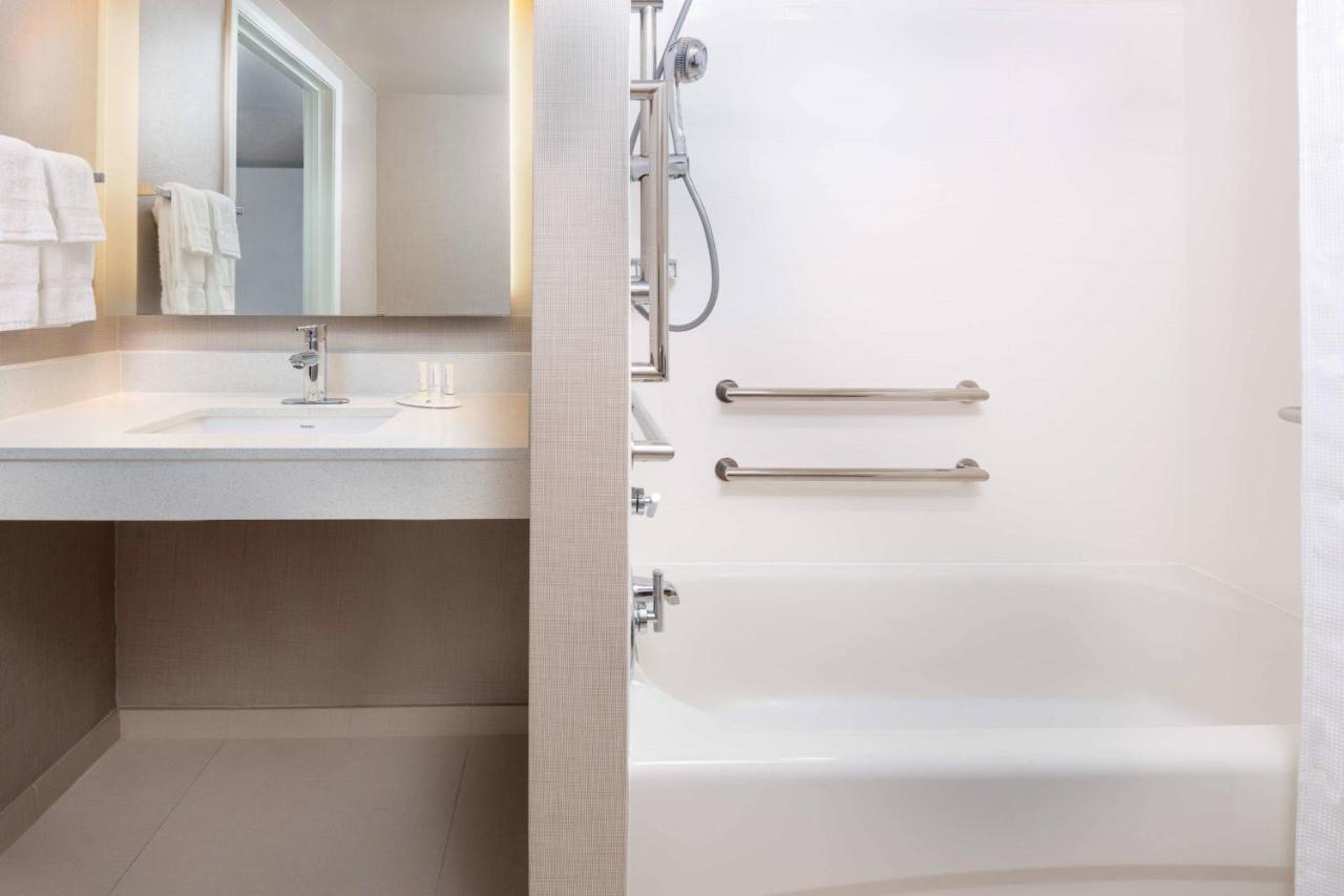 Residence Inn By Marriott Boston Brockton/Easton Екстер'єр фото